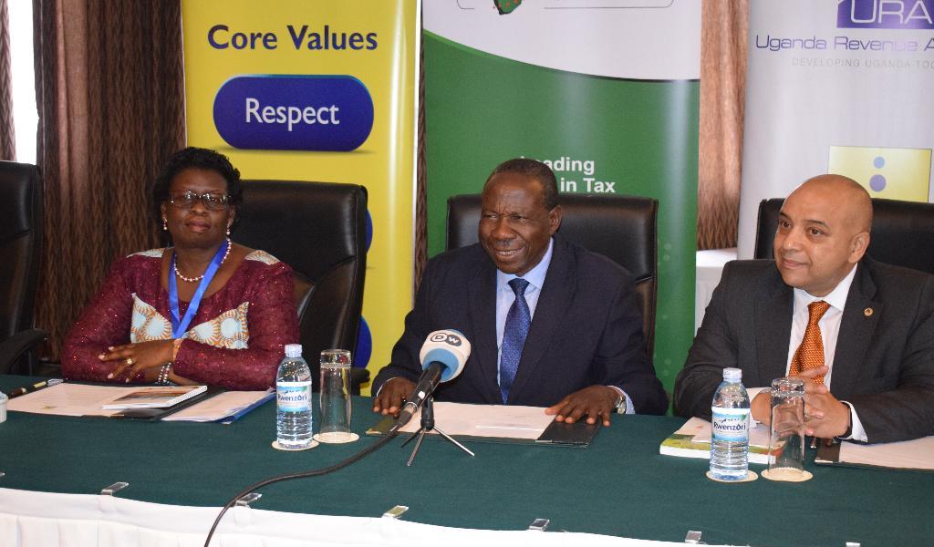 Tax expert cautions government against incentives to investors