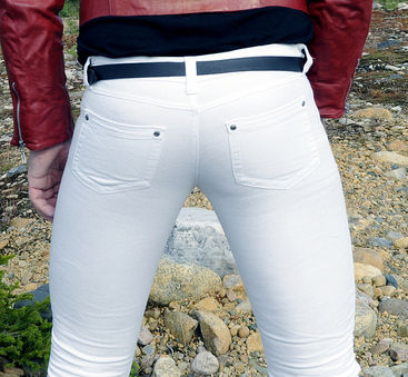 tight_jeans